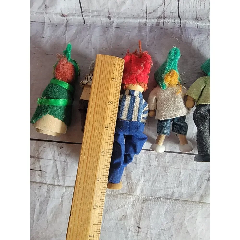Dollhouse Family Lot 4 Poseable Wood Dolls Figures Toy People Friends READ